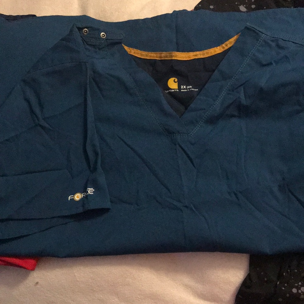 Scrub top